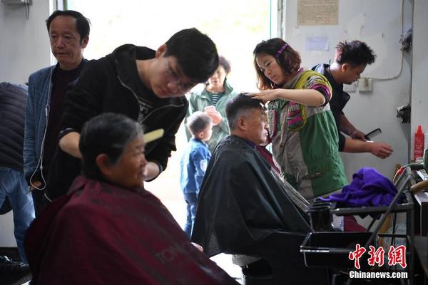 俞正聲會(huì)見(jiàn)巴西聯(lián)邦共和國(guó)總統(tǒng)