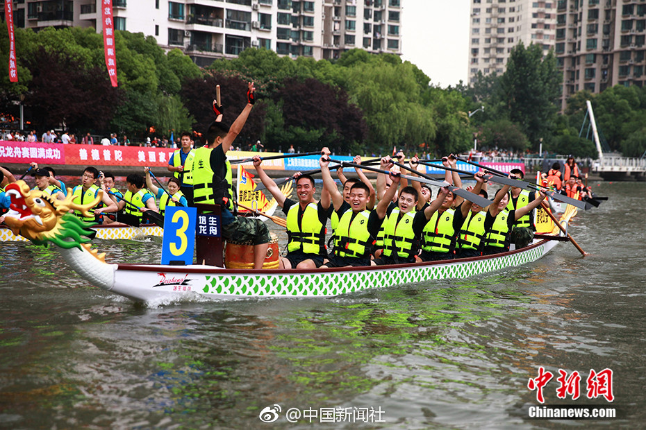 習(xí)近平總書記在深度貧困地區(qū)脫貧攻堅座談會上的重要講話引起強烈反響