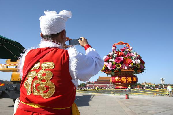 十二屆全國(guó)人大常委會(huì)第二十九次會(huì)議在京閉幕