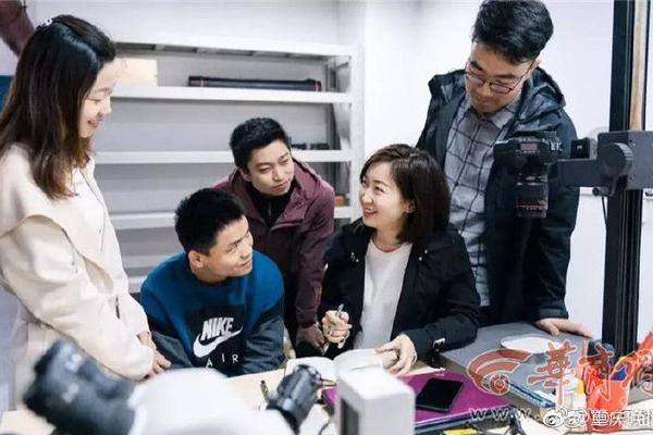 李克強(qiáng)會(huì)見(jiàn)巴西聯(lián)邦共和國(guó)總統(tǒng)
