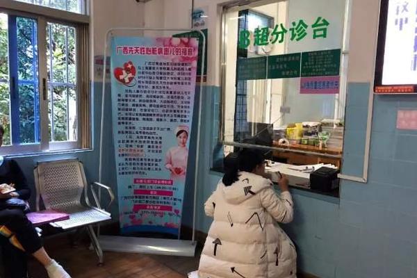 李克強會見巴西聯(lián)邦共和國總統(tǒng)