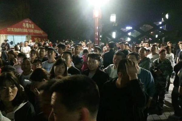 李克強會見巴西聯(lián)邦共和國總統(tǒng)