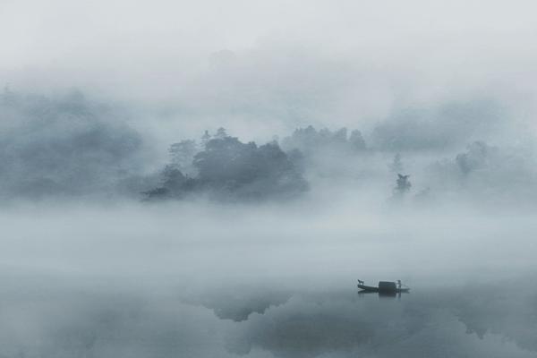 河北“袁府”是養(yǎng)老院？白巖松：要真是，就感動(dòng)中國(guó)了