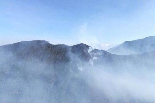 李克強會見巴西聯(lián)邦共和國總統(tǒng)