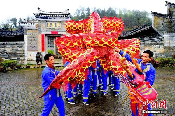 李克強(qiáng)會見巴西聯(lián)邦共和國總統(tǒng)