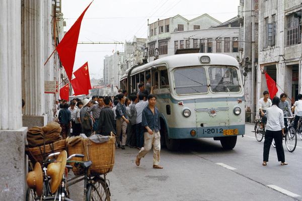 響水爆炸化工廠距民居500米能過環(huán)評 村民渴望搬遷