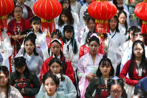習(xí)近平總書記在深度貧困地區(qū)脫貧攻堅(jiān)座談會上的重要講話引起強(qiáng)烈反響