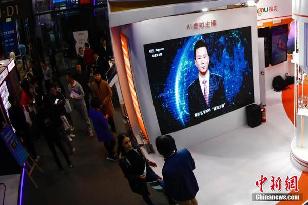 俄遠(yuǎn)東草原發(fā)生火災(zāi)造成27人受傷