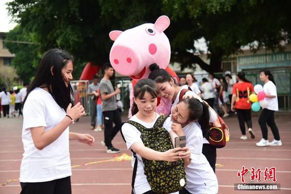 習(xí)近平同巴西聯(lián)邦共和國(guó)總統(tǒng)舉行會(huì)談 兩國(guó)元首一致同意推動(dòng)中巴全面戰(zhàn)略伙伴關(guān)系取得新的更大發(fā)展