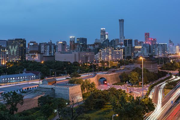 李克強(qiáng)會見巴西聯(lián)邦共和國總統(tǒng)
