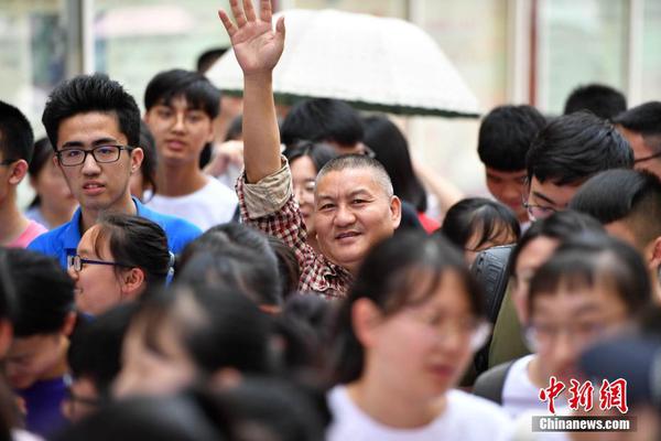 響水爆炸化工廠距民居500米能過環(huán)評(píng) 村民渴望搬遷
