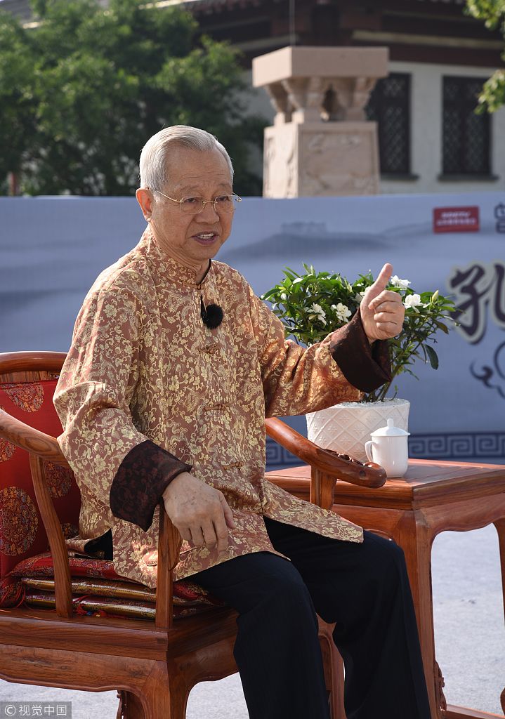 西安維權(quán)女車主反被債主維權(quán)，一碼歸一碼