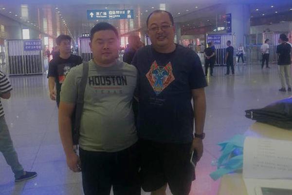 李克強(qiáng)會(huì)見巴西聯(lián)邦共和國(guó)總統(tǒng)