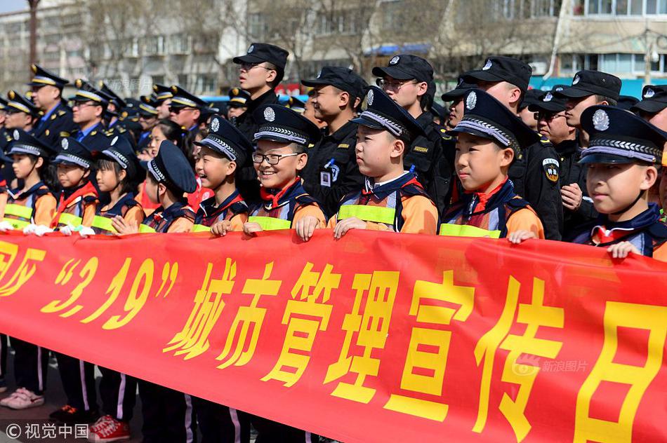 李克強(qiáng)會(huì)見(jiàn)巴西聯(lián)邦共和國(guó)總統(tǒng)