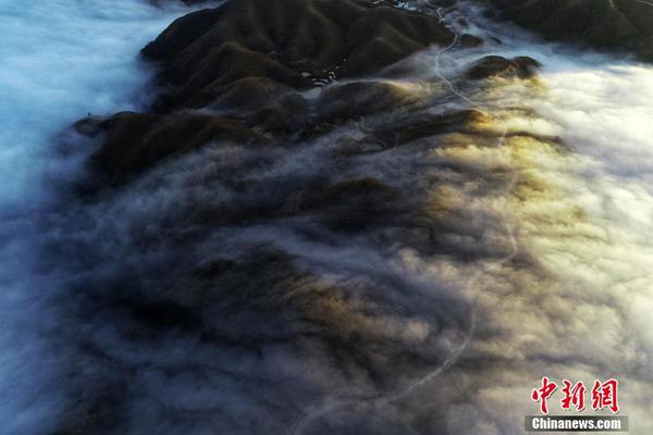 李克強會見巴西聯(lián)邦共和國總統(tǒng)